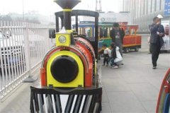 啟動(dòng)無(wú)軌小火車(chē)前的注意事項(xiàng)！