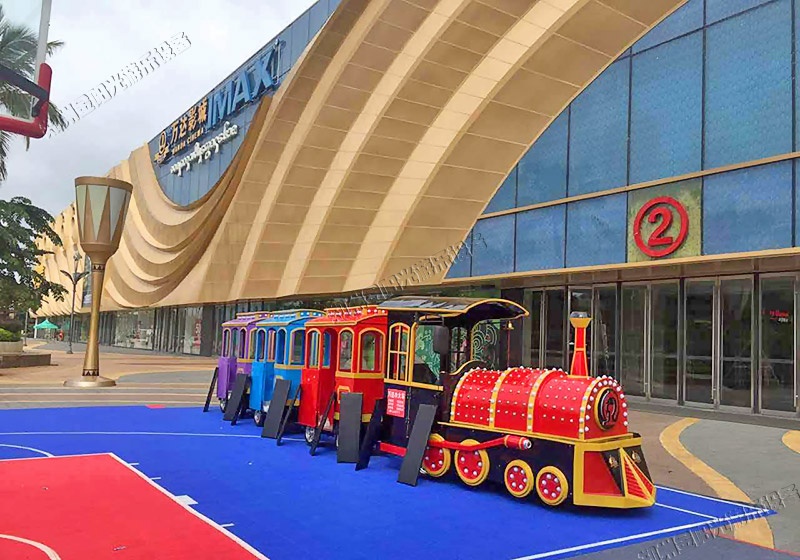 客戶場地觀光小火車實(shí)拍